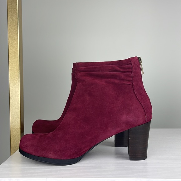 Bella Vita Shoes - Bella ~ Vita Burgundy/Wine 3” Bootie Ladies Size 7.5WW
